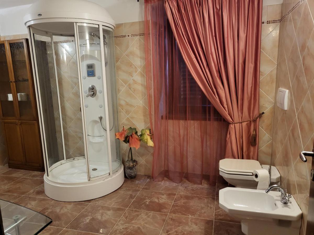 Appartamento Gobi Castel Condino Luaran gambar